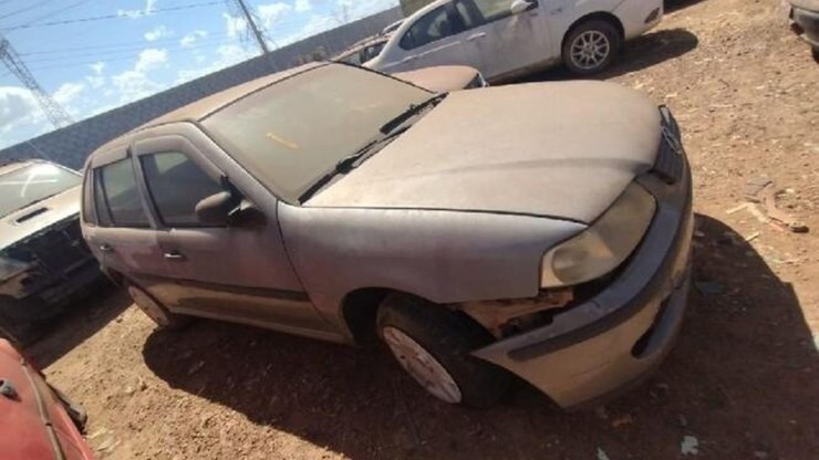 Santana, Uno, Corsa e Gol vão a leilão com lances de R$ 150