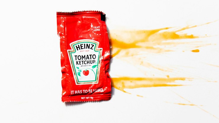 União Europeia proíbe sachês de ketchup
