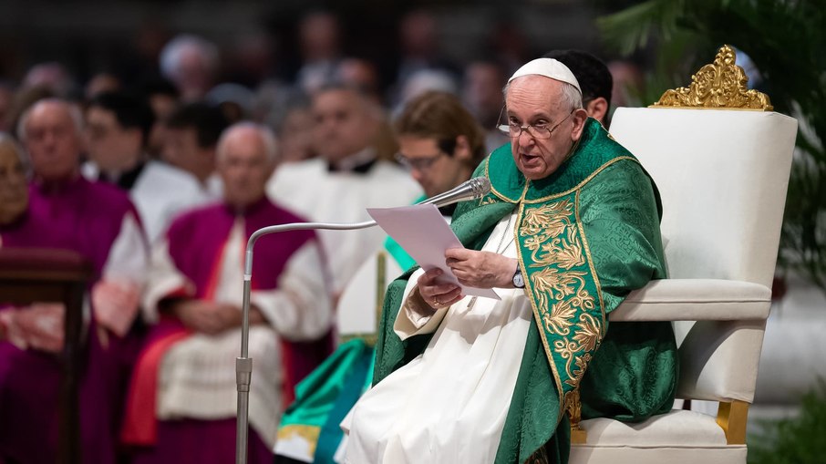 Papa Francisco está com bronquite infecciosa, diz Vaticano