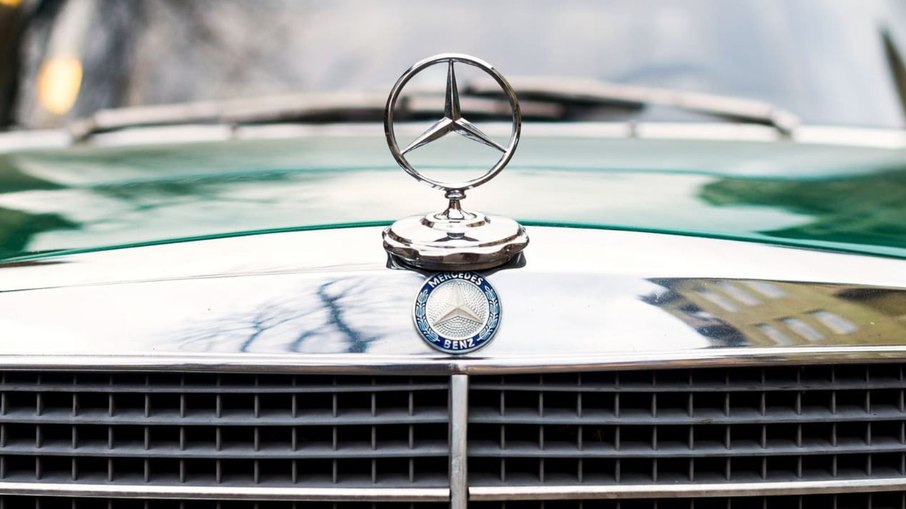 Estrela da Mercedes-Benz é um dos símbolos mais reconhecidos no mundo Estrela da Mercedes-Benz é um dos símbolos mais reconhecidos no mundo