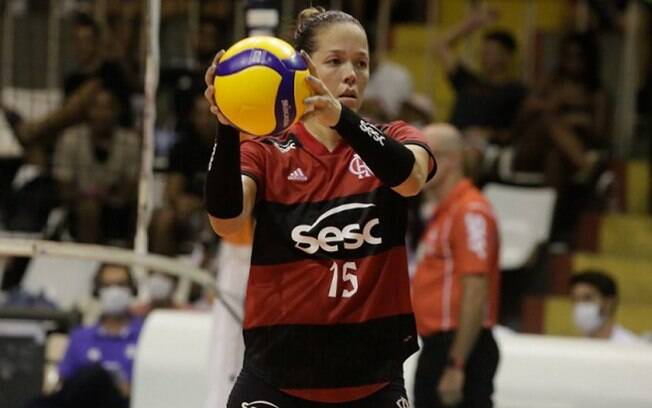 Monique sofre lesão no joelho e desfalca Sesc Flamengo em 'decisão'