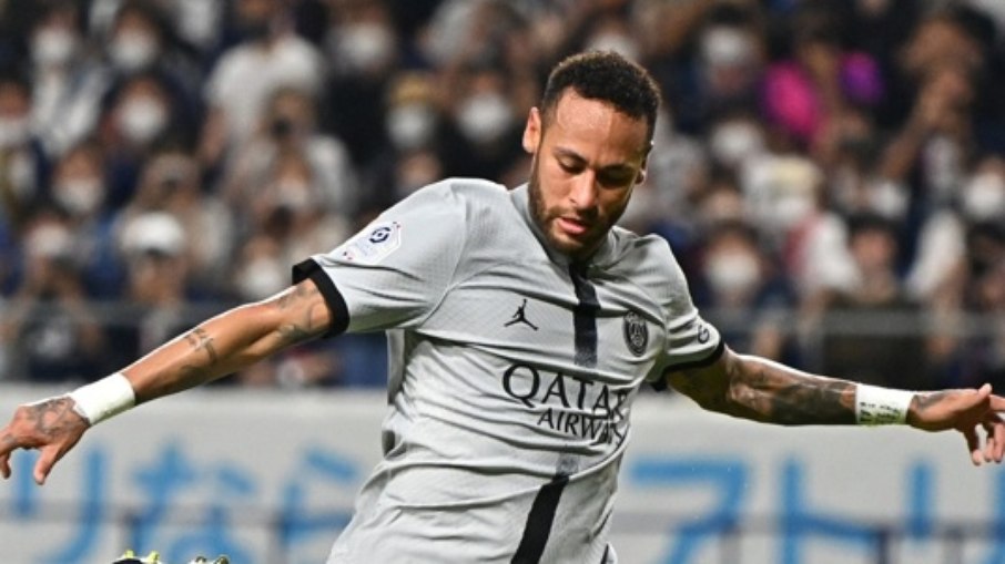 Neymar marcou dois gols em amistoso contra o Gamba Osaka, do Japão