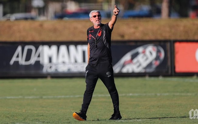 Odair desfalca o Furacão contra Atlético-MG e Chapecoense pelo Brasileirão Odair desfalca o Furacão contra Atlético-MG e Chapecoense pelo Brasileirão