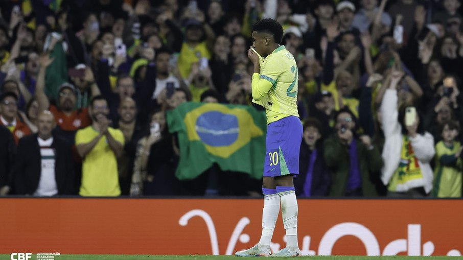 Estêvão, maior artilheiro da Seleção Brasileira na era Carlo Ancelotti