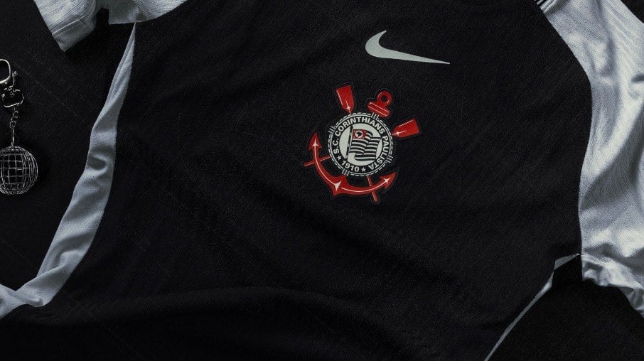 Fim de era? Corinthians está perto de trocar a Nike pela Adidas Fim de era? Corinthians está perto de trocar a Nike pela Adidas
