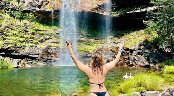 Regiane%20Alves%20ganha%20elogios%20ao%20posar%20em%20cachoeira