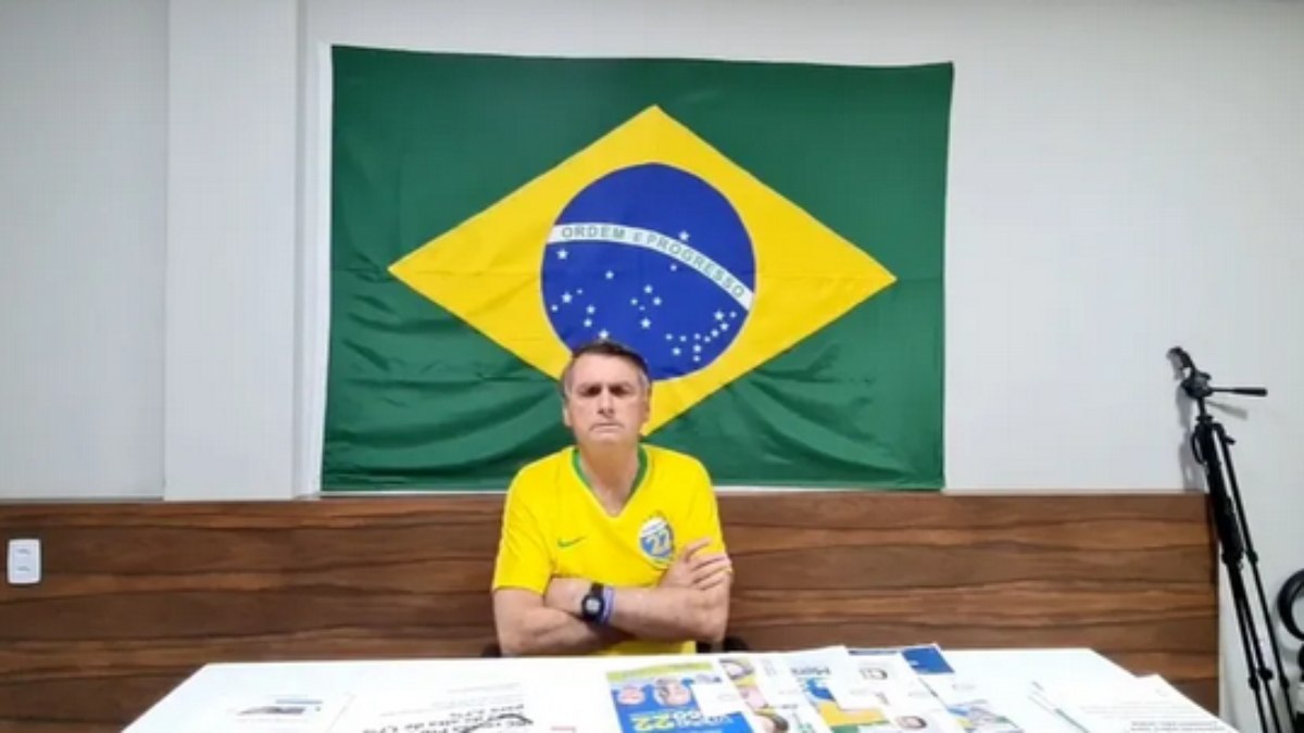 Jair Bolsonaro durante live nesta quinta-feira (29)