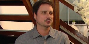 Sérgio Abreu exibe novo rosto após harmonização facial no SBT