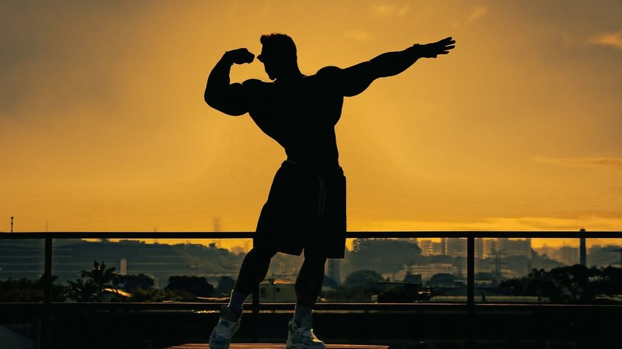 Ramon Dino em ensaio fotográfico Ramon Dino em ensaio fotográfico