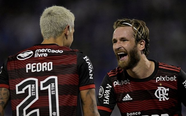 Mauro Cezar exalta goleada do Flamengo sobre o Vélez: 'Não é uma coisa normal'