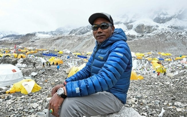 O alpinista nepalês Kami Rita Sherpa em foto de 2 de maio de 2021
