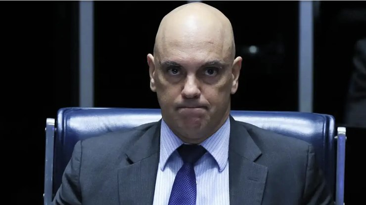 PC inocenta
Bolsonaro no caso da arma; Moraes aciona PGR de novo