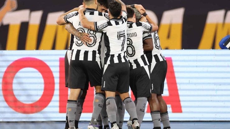 Botafogo%20vence%20Bragantino%20e%20larga%20na%20frente%20na%20Copa%20do%20Brasil