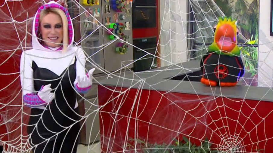 Ana Maria Braga se veste de Spider-Gwen e Louro Mané de Miles Morales