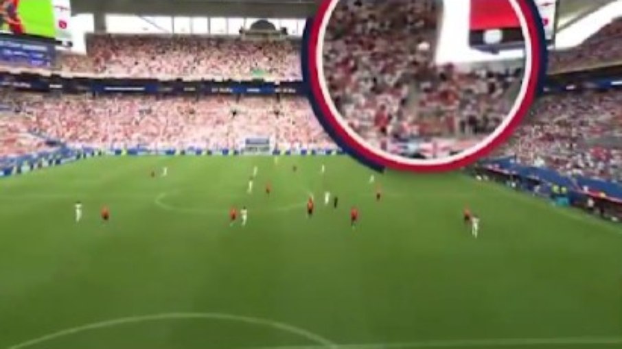 Noruega reclama toque da bola em cabo de câmera em lance de gol