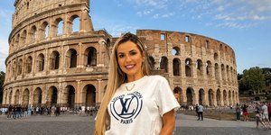 Na Itália, Deolane Bezerra ensina como não se deve viajar