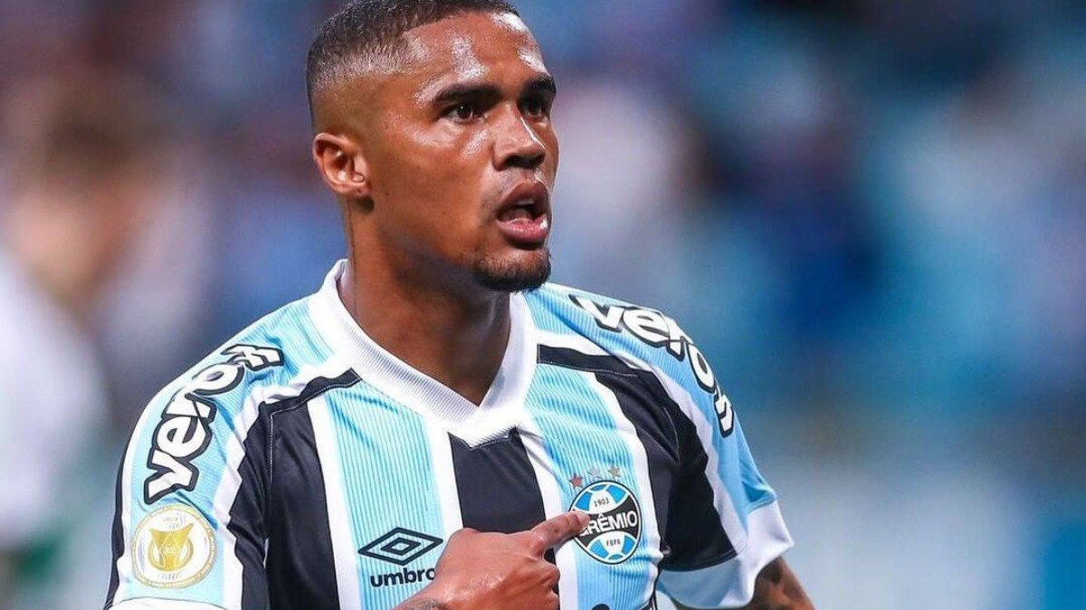 Douglas Costa quer retornar ao Grêmio