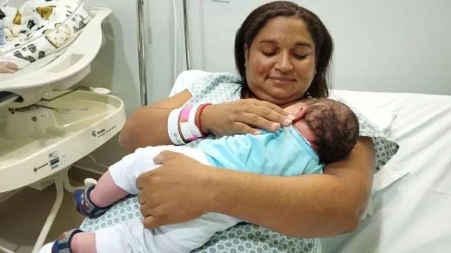 Bebê gigante nasce no Ceará