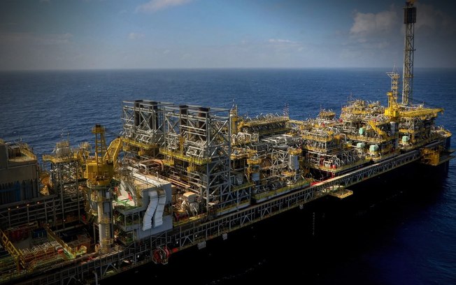 Após COP30, petróleo brasileiro avança rumo ao mercado global Após COP30, petróleo brasileiro avança rumo ao mercado global