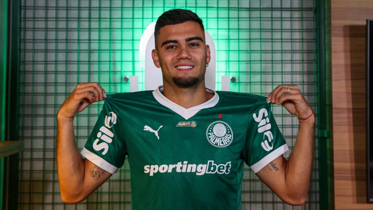 Palmeiras bate recorde de contratação após período cauteloso Palmeiras bate recorde de contratação após período cauteloso