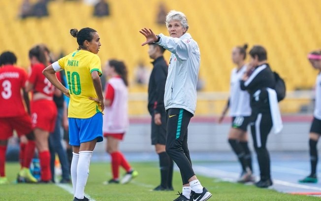 Marta e Pia Sundhage juntas na Seleção Brasileira