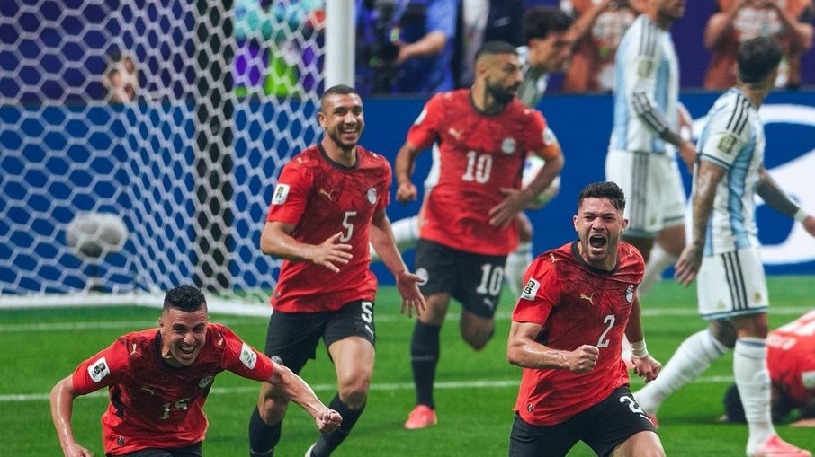 Egito comemora o primeiro gol marcado contra a Argentina Egito comemora o primeiro gol marcado contra a Argentina