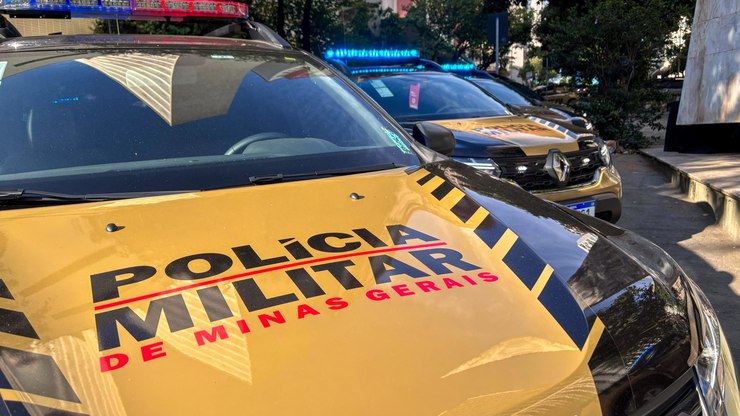 Homem mata esposa a facadas e pula do 3º andar