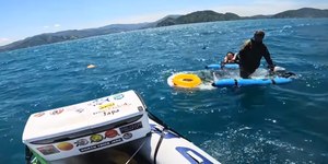 Pescador brasileiro resgata japoneses após naufrágio no Japão