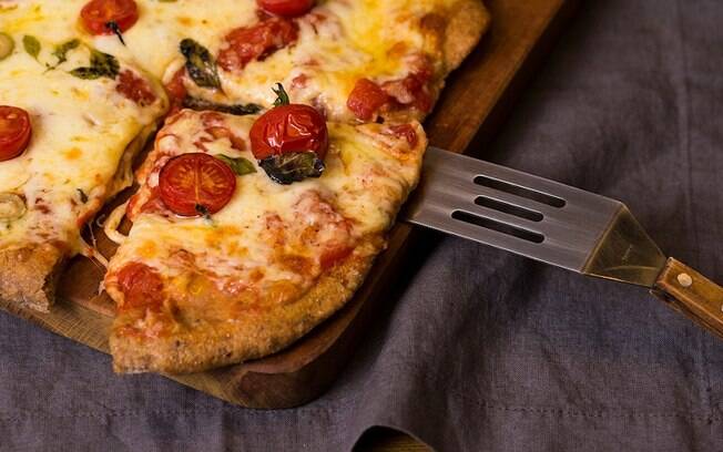 Pizza: conheça 3 receitas saudáveis e saborosas