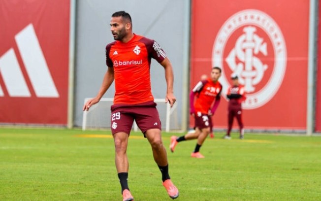 Thiago Maia está na mira do Santos para 2025