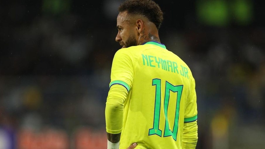 Neymar não havia feito nenhuma publicação no Twitter até esta manhã