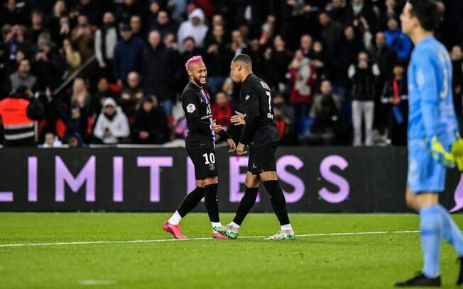 Neymar e Mbappé deram show de entrosamento na vitória do PSG