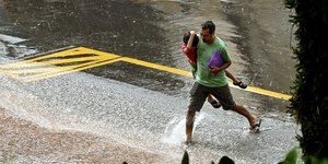 Tempestades e ventos fortes colocam Campinas em estado de alerta