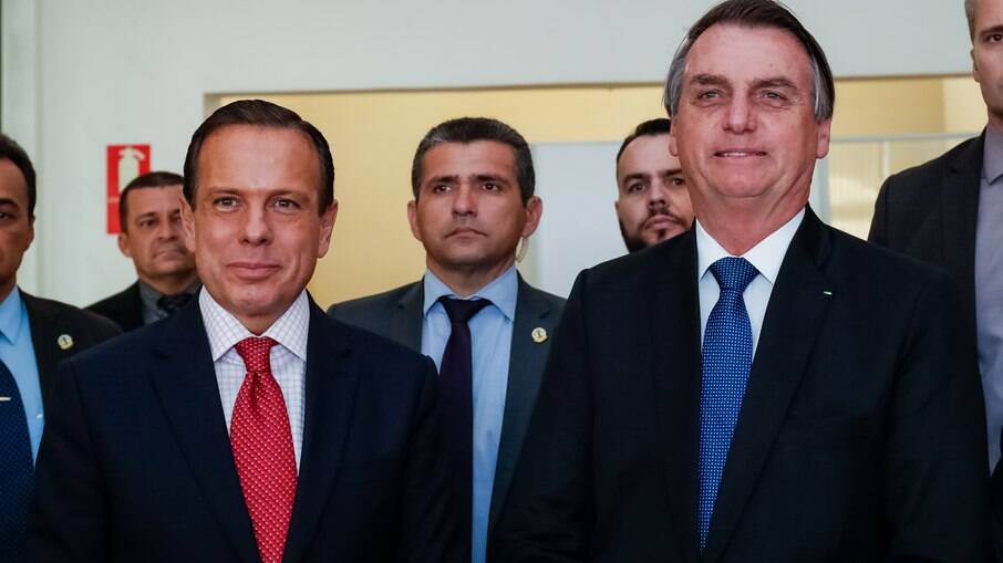 Doria e Bolsonaro são os padrinhos políticos que mais atrapalham em SP