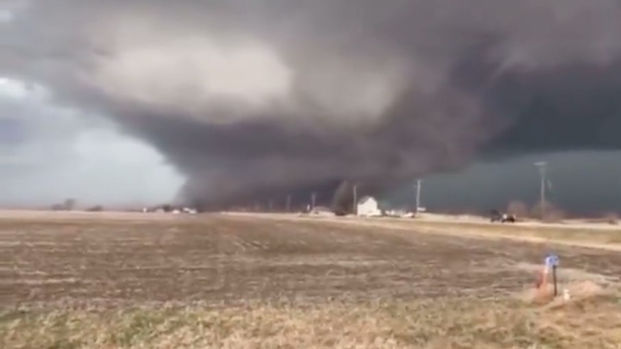 Tornado em Little Rock, no Arkansas, nos Estados Unidos