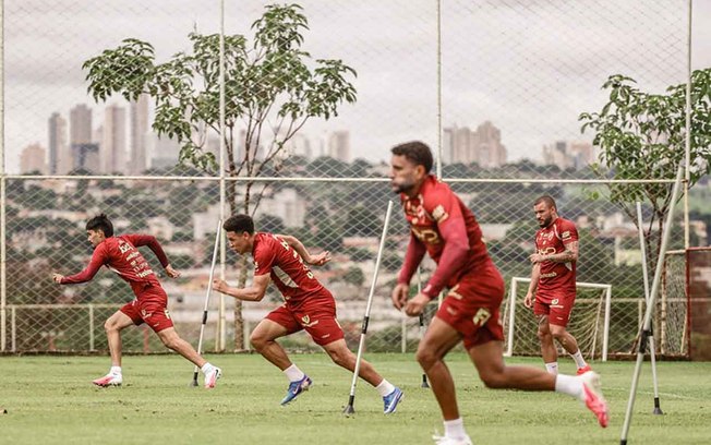 Times tentam encontrar a vitória para permanecer a esperança da Série A viva