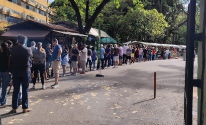 Urnas estão abertas em todo o Brasil
