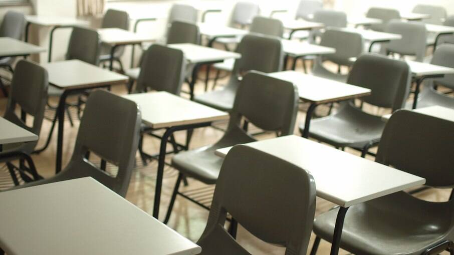 Covid-19: Mais de 99% das escolas de educação básica suspenderam as aulas