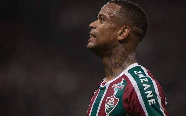 Erros determinam quatro gols em semifinal, e Fluminense paga por fragilidade