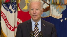 Biden sanciona lei que limita acesso a armas nos EUA
