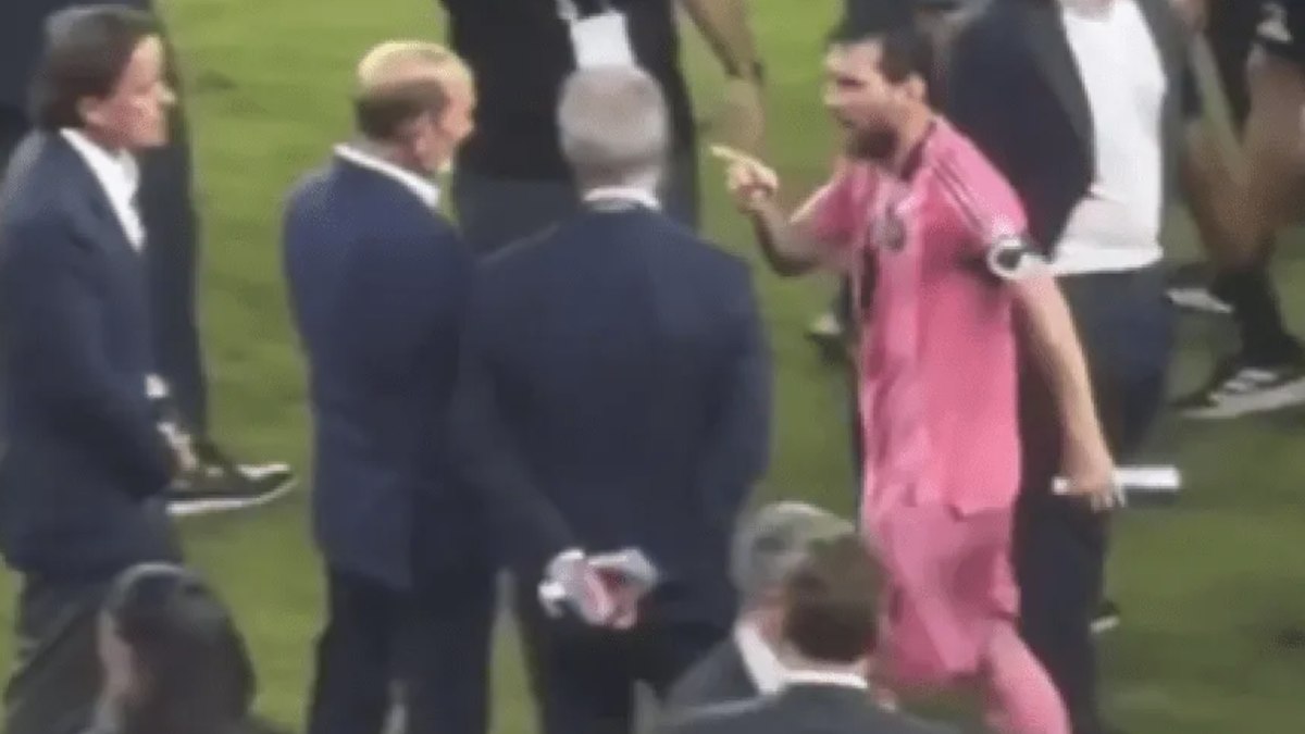 Momento em que Messi encarou Don Garber