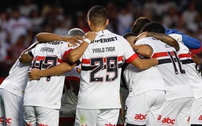 Após dura desclassificação, jogadores falam sobre o futuro do time