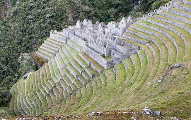 A Escadaria das Fontes servia para otimizar a distribuição de água na cidade, já que Machu Picchu fica em uma montanha
