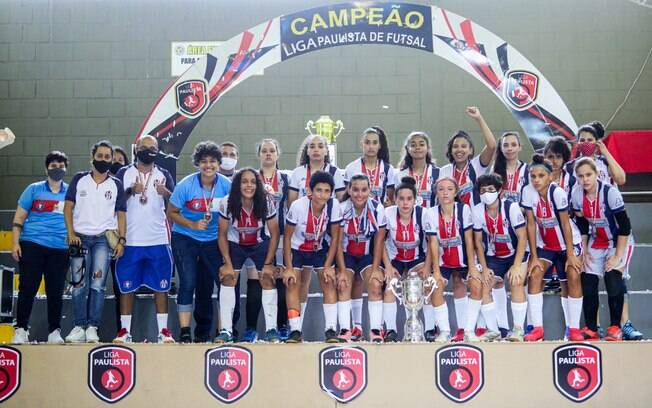 Guarujá é campeã da Liga Paulista de Futsal feminino