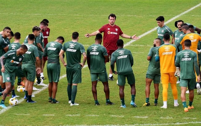 Diniz almeja recuperação de jogadores no Fluminense e tenta encontrar soluções em semana livre