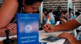 Brasil registra mais de 306 mil empregos formais