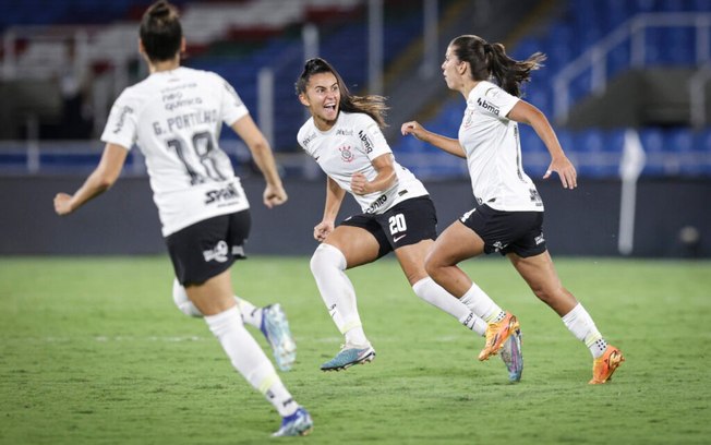 Corinthians vence Dérbi contra o Palmeiras e é tretra da Libertadores feminina