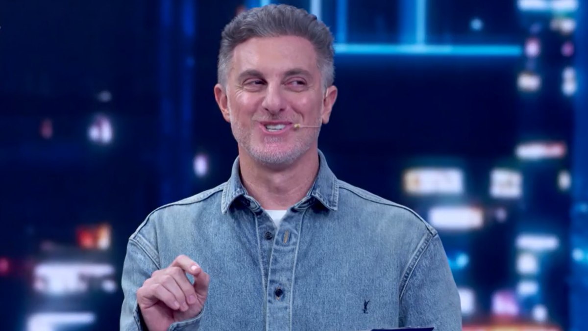 Luciano Huck comanda o Domingão Luciano Huck comanda o Domingão