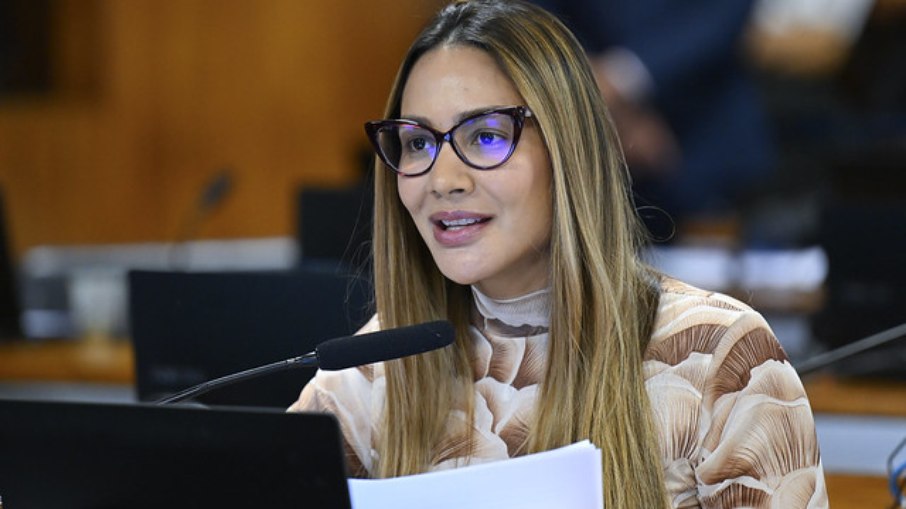 Senadora Ana Paula Lobato (PSB)