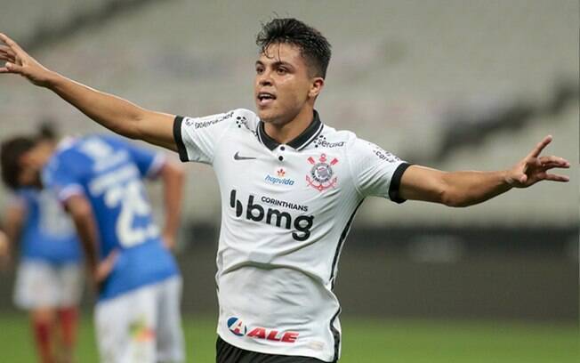 Coelho mexe no time, Corinthians joga bem e vence o Bahia por 3 a 2